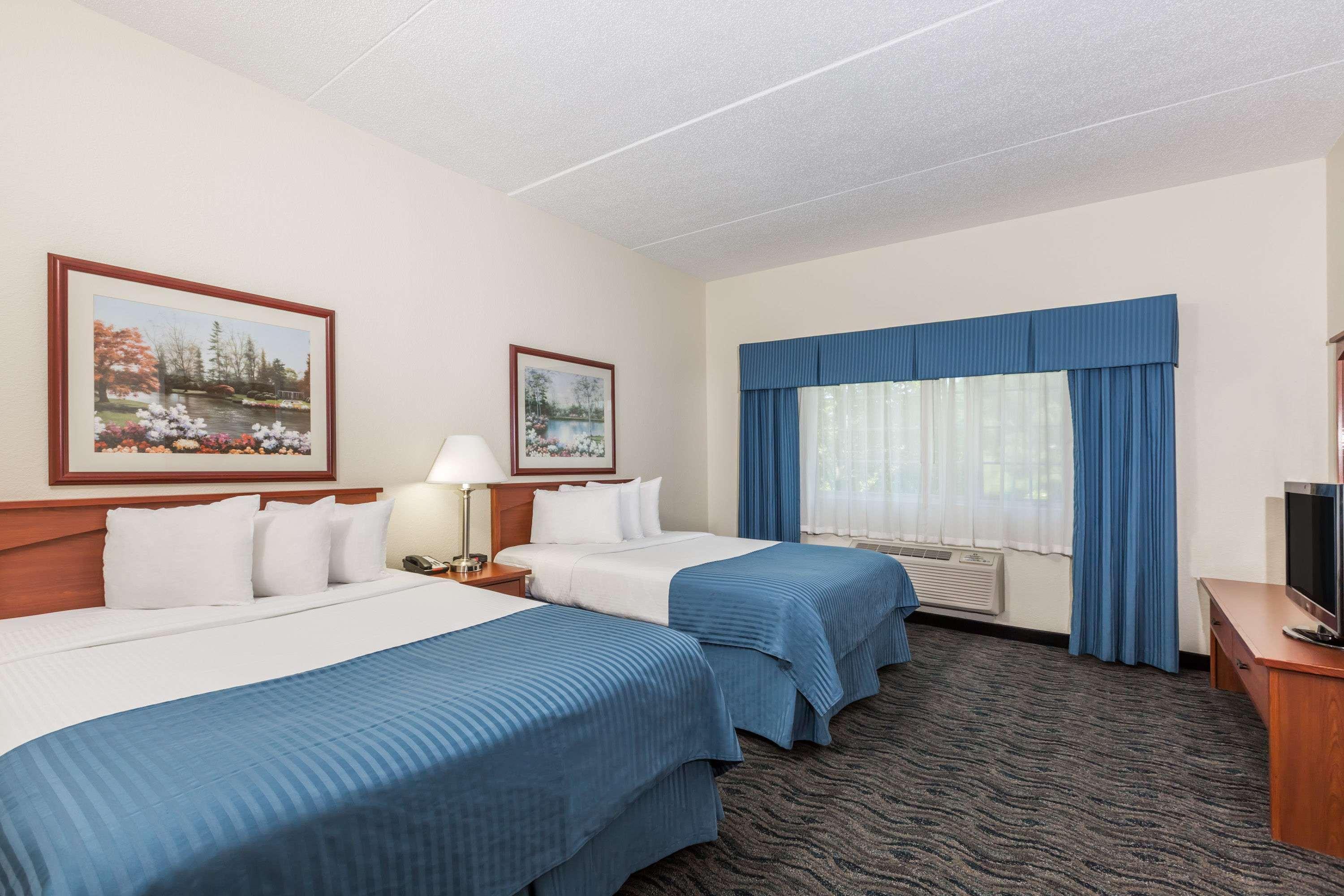Baymont By Wyndham Des Moines Airport Hotel Exterior foto